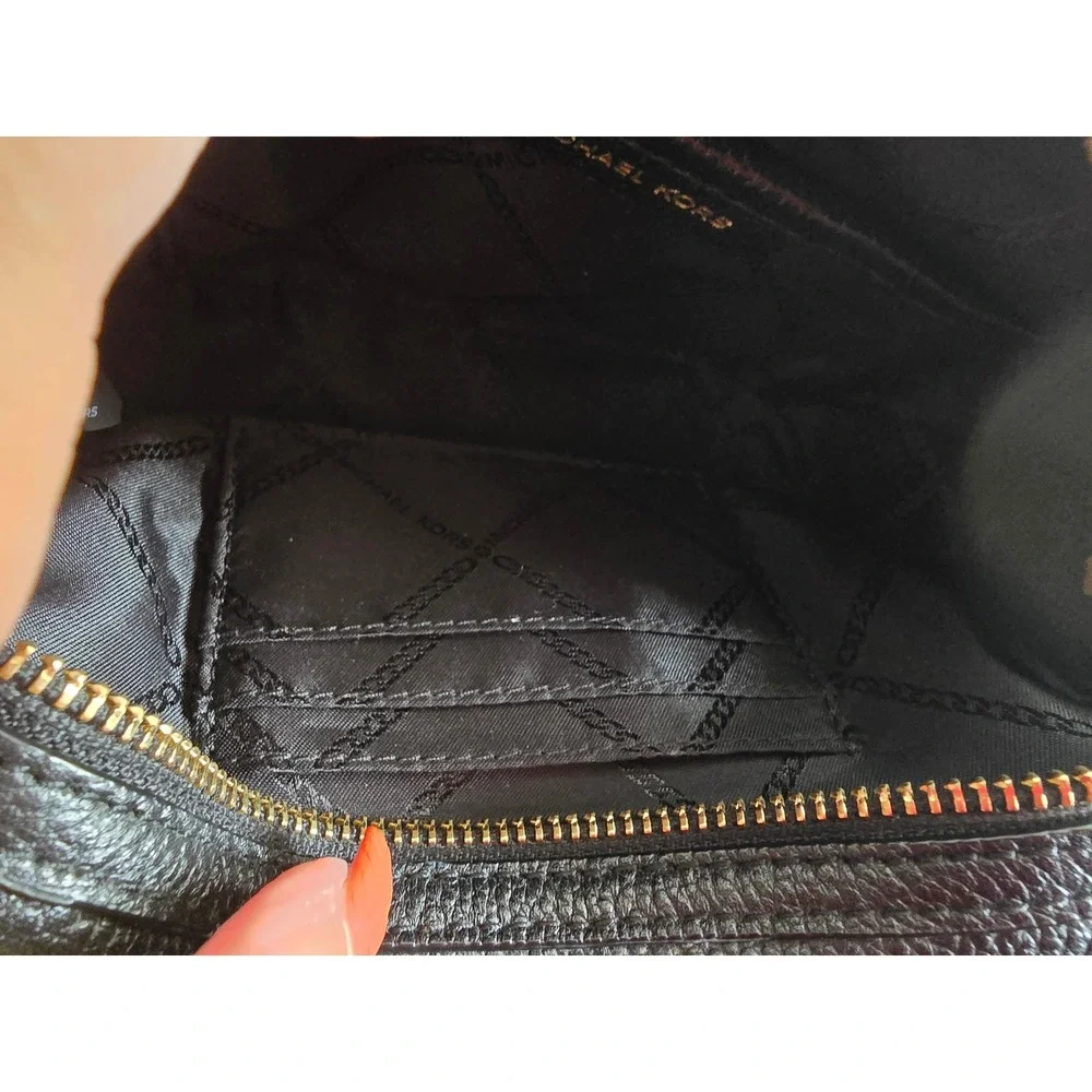 Michael Kors Black Leather Camera Bag Crossbody Shoulder Bag Gold‎ Hardware
